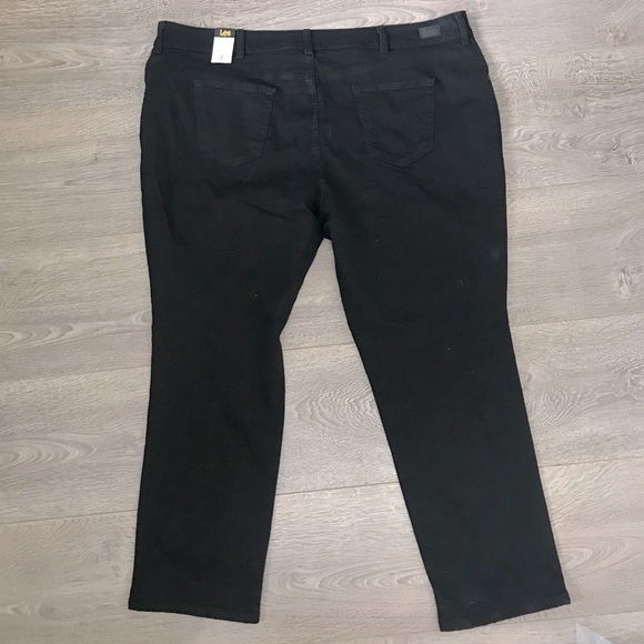 NWT, Lee Plus, Relaxed Fit, Straight Leg, Size 26W - Picture 2 of 7